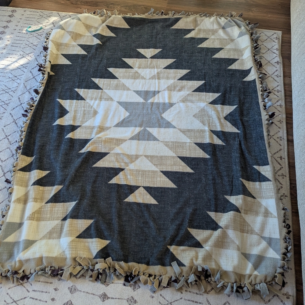 Like New Fleece Gray tribal blanket 65 x52.